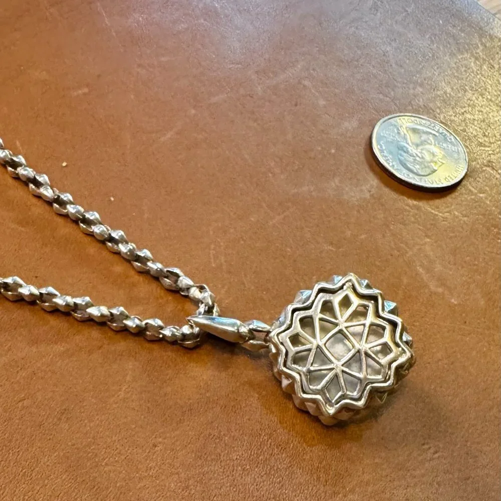 Authentic Stephen Webster piece is a "Super Stud" pendant necklace - Picture 3 of 7